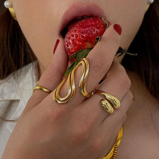 Guide d’entretien pour vos bijoux en acier inoxydable