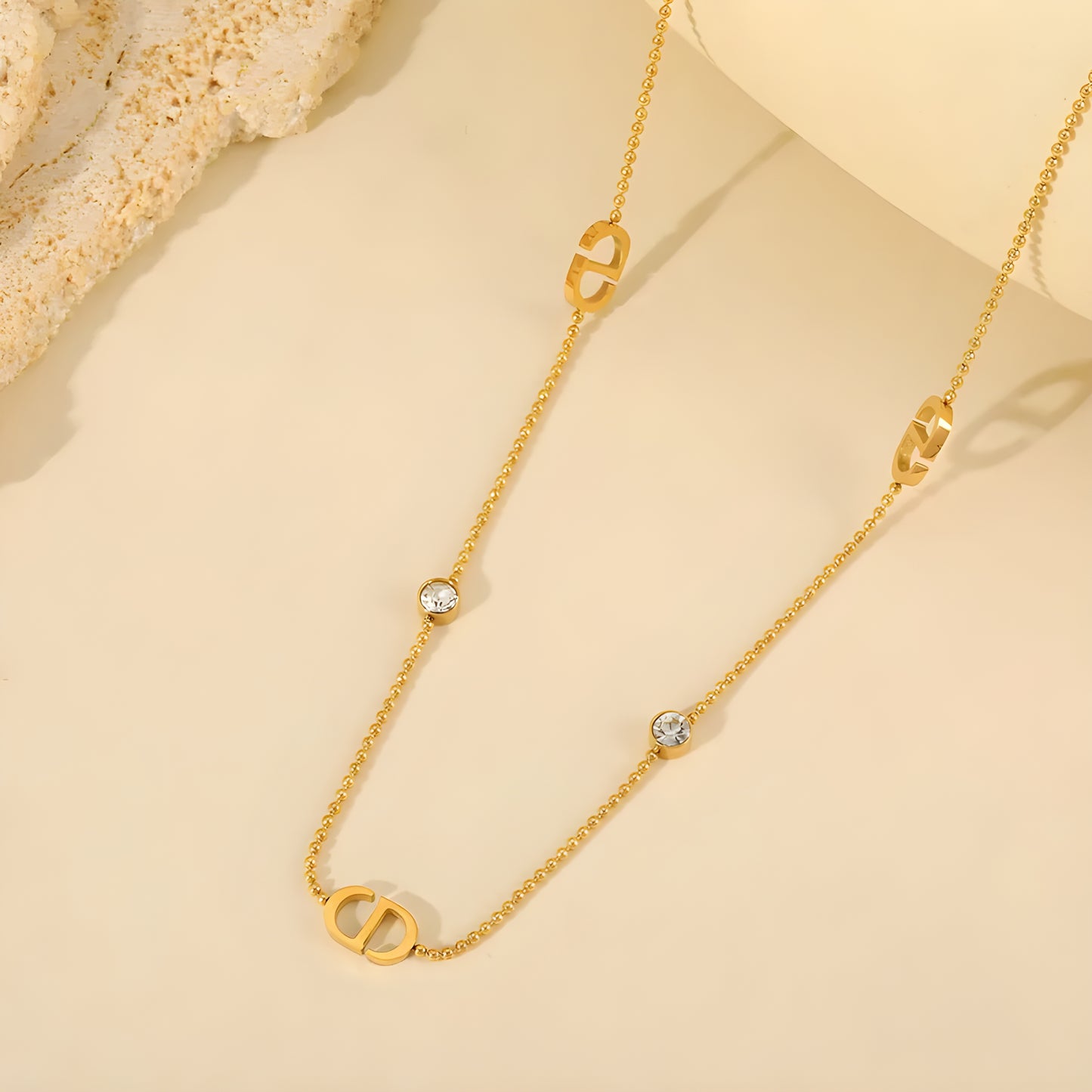 Collier "Avenya"